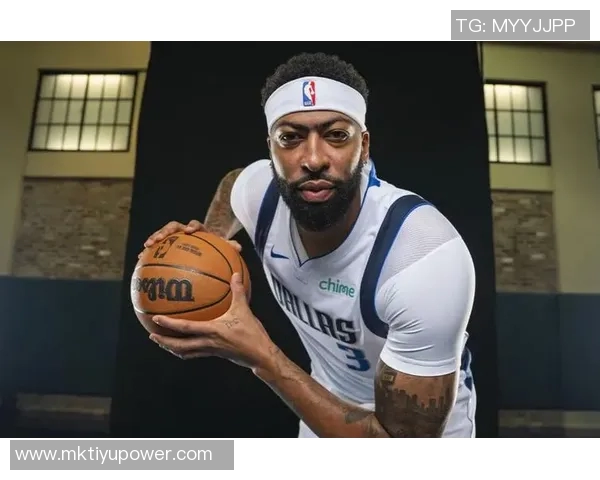 戴维斯攻防两端表现出色15投9中砍下26分12篮板5封盖压制火箭队 戴维斯攻防两端表现出色15投9中砍下26分12篮板5封盖压制火箭队