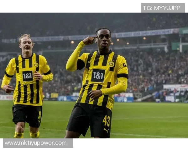 吉滕斯表现不佳引发热议5600万转会费6场比赛颗粒无收 吉滕斯表现不佳引发热议5600万转会费6场比赛颗粒无收