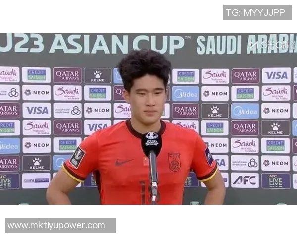 恭贺彭啸荣获中乙年度最佳青年球员愿他在足球之路上不断进步与成长 恭贺彭啸荣获中乙年度最佳青年球员愿他在足球之路上不断进步与成长