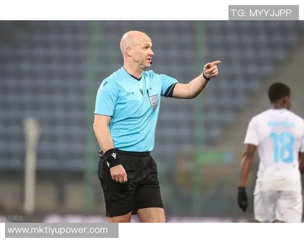 泰勒执裁历史回顾:自罗马欧联决赛后未再执法意大利球队与穆帅球队 泰勒执裁历史回顾:自罗马欧联决赛后未再执法意大利球队与穆帅球队